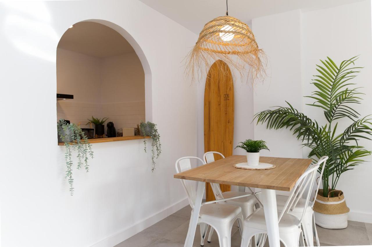 Surf Apartment - Wifi - Parking - Swimming Pool - Patio - Garden Tarifa Zewnętrze zdjęcie
