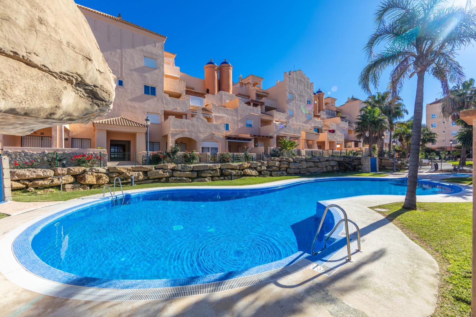 Surf Apartment - Wifi - Parking - Swimming Pool - Patio - Garden Tarifa Zewnętrze zdjęcie
